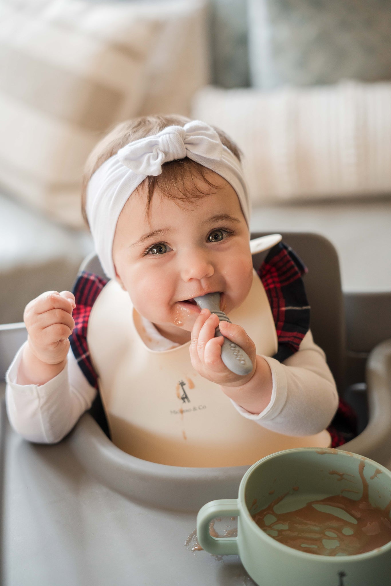Les cuillères d'apprentissage en silicone - Les Trouvailles de JustineBébés et tout - petitsMicassoandcomauve et blanc crème
