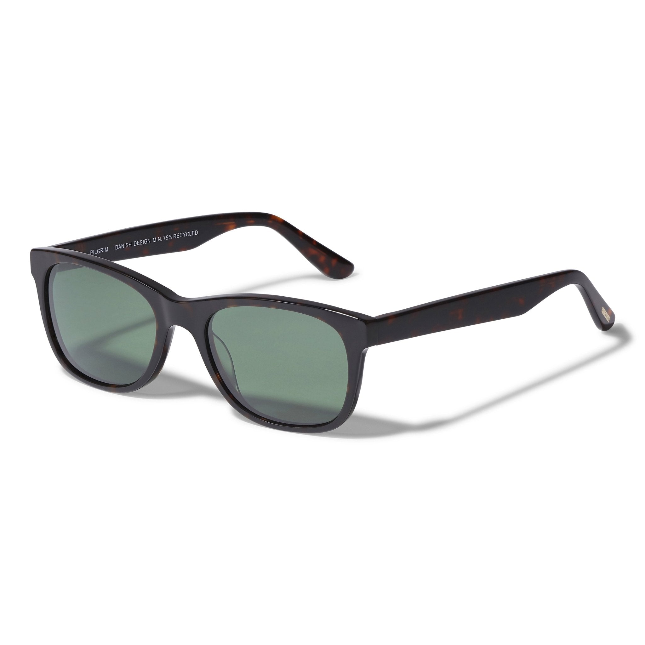 Lunettes de soleil CORBYN brunes Pilgrim avec monture écaille rétro et verres vert foncé en acétate recyclé.