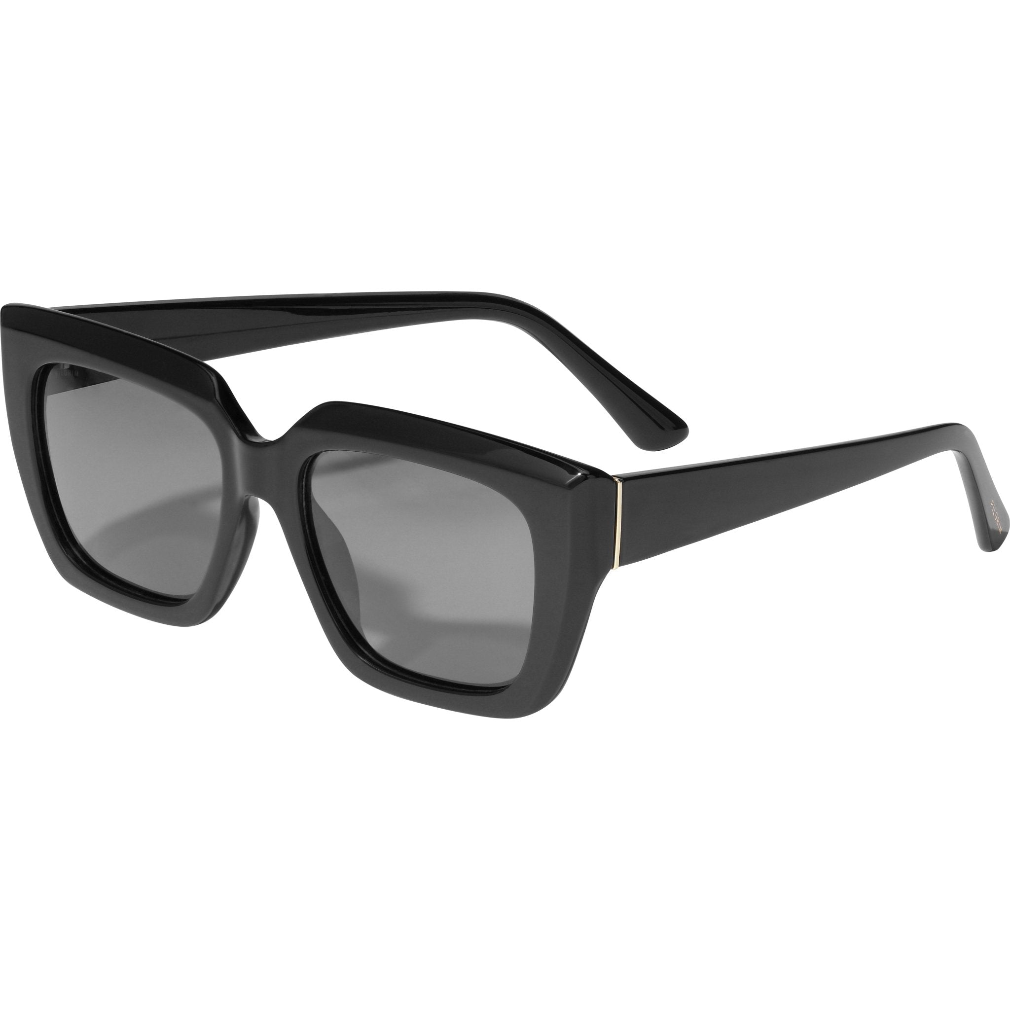 Lunettes de soleil JOGLI noires et or Pilgrim avec monture surdimensionnée en matériaux recyclés et protection UV400.