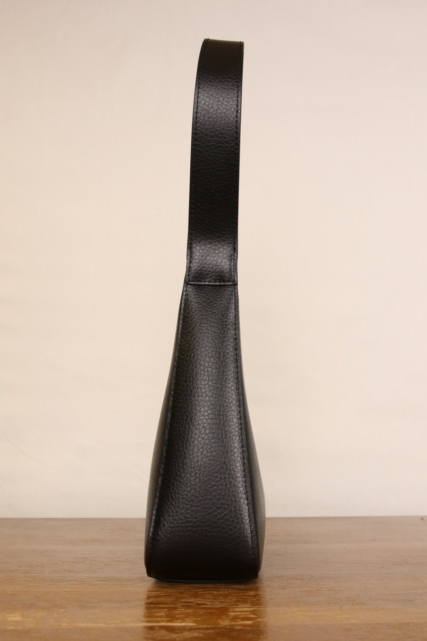 Origyn 01 | Sac à Bandoulière en Cuir Végétal Vegan | Fabriqué avec MIRUM® sans Plastique - Les Trouvailles de JustineHandbagOrigynNoir