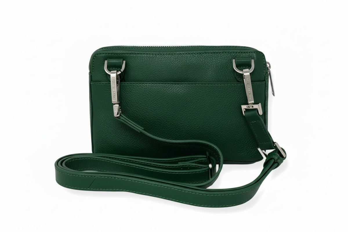 Petit sac bandoulière en cuir vert foncé, anses/anneaux métal et bandoulière