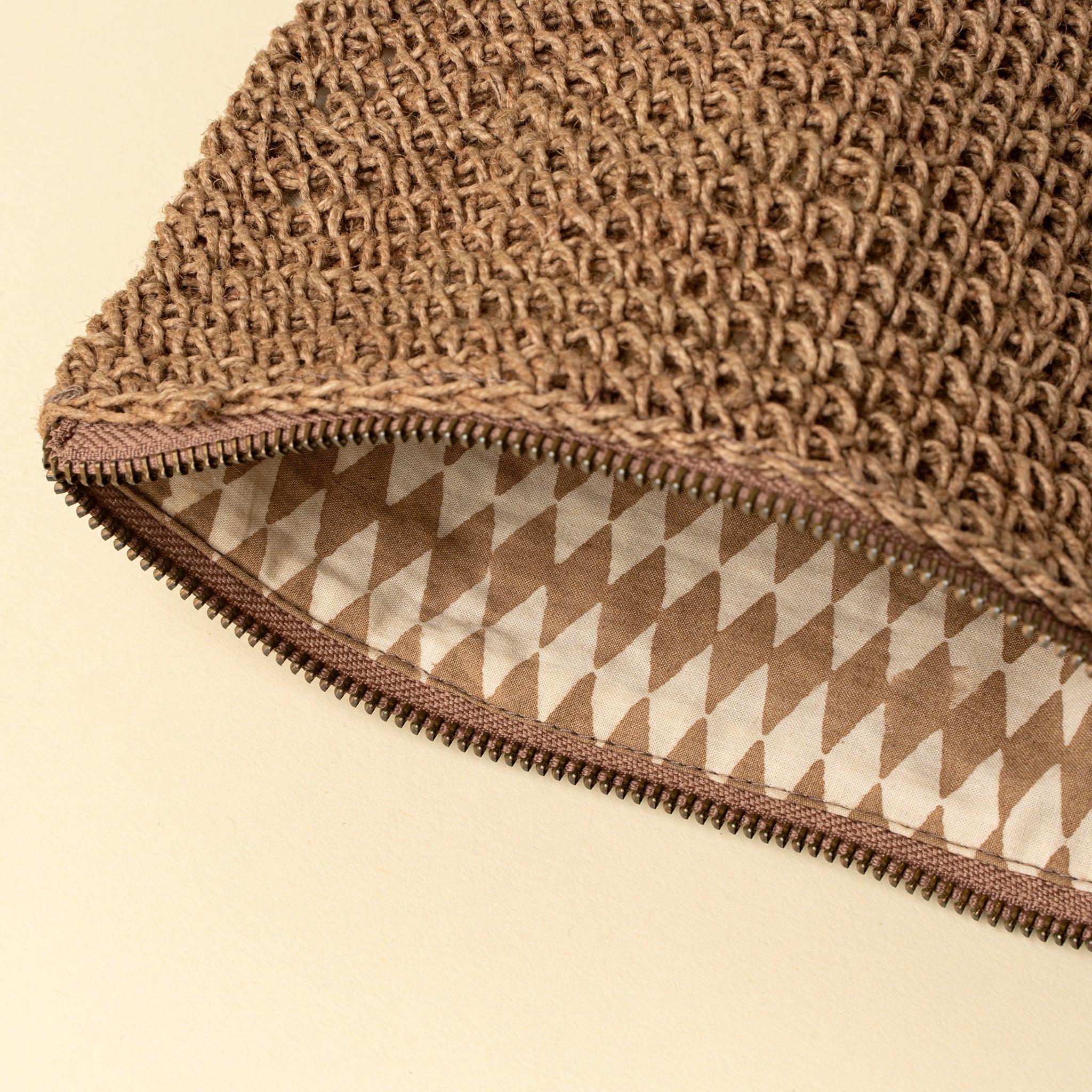 Pochette Lola tissée en jute, Naturel | Petit format | Jute et coton | Fait à la main | Indaba - Les Trouvailles de JustineIndaba Home