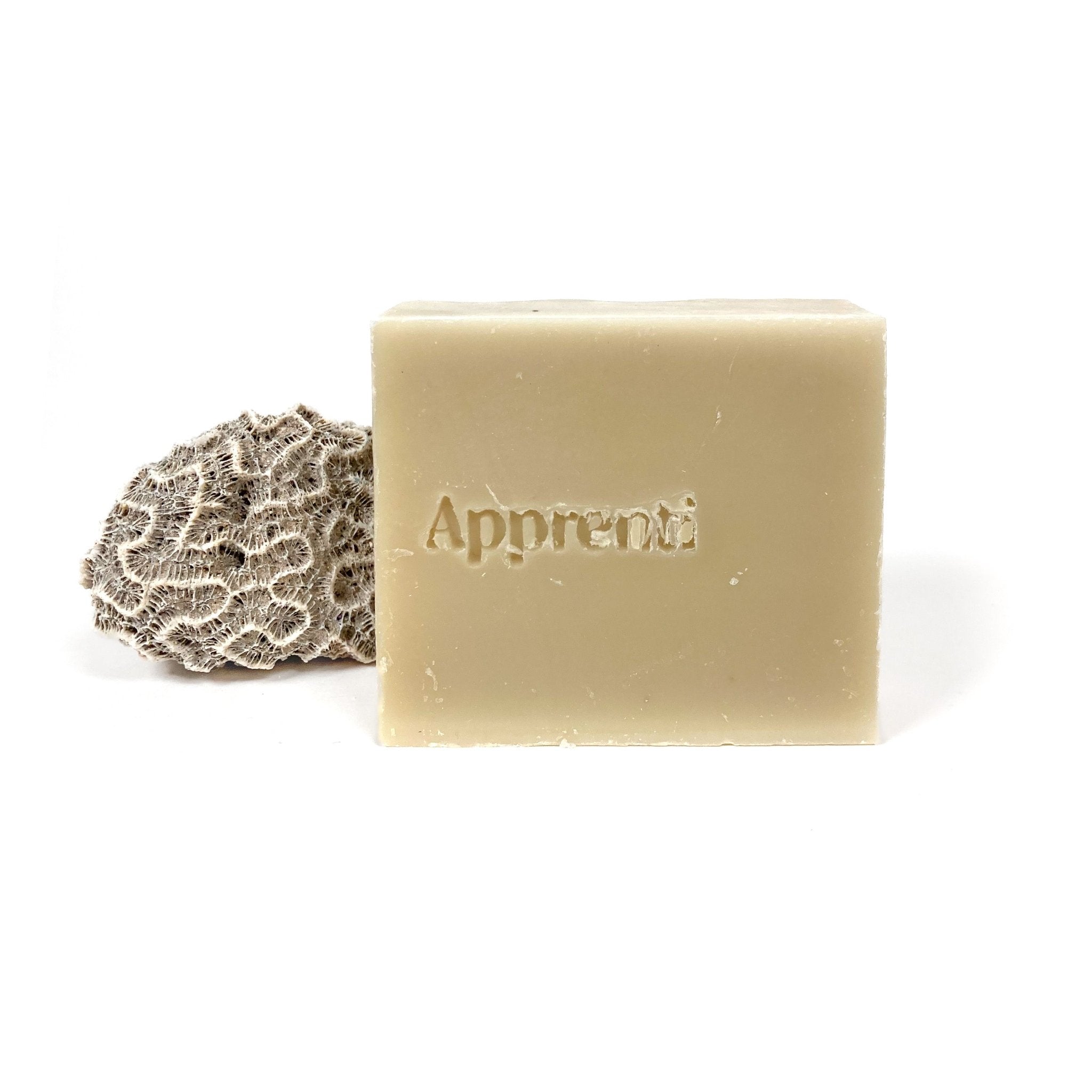 Savon naturel aux herbes essentielles | Apprenti - Les Trouvailles de JustineBar SoapApprenti
