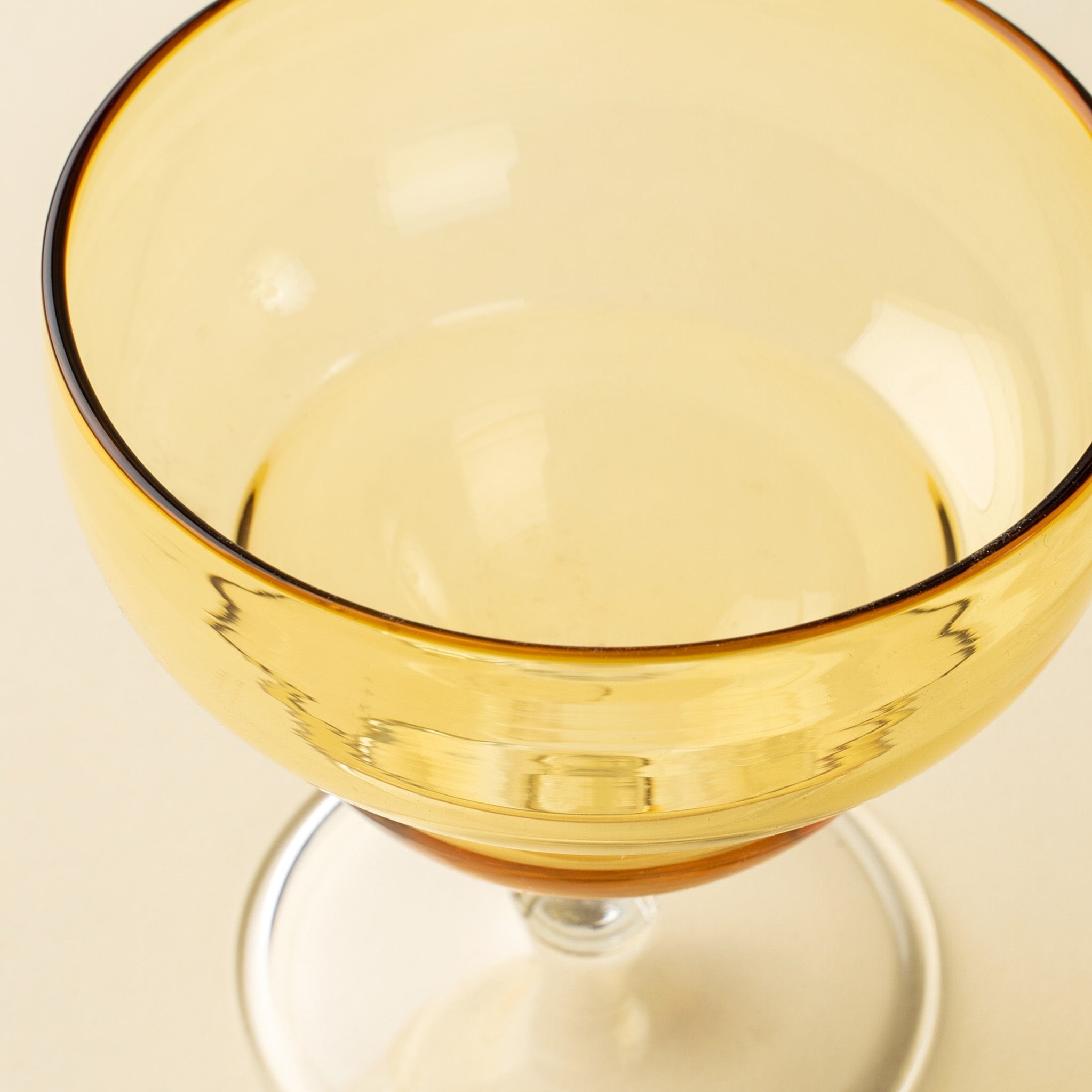 Savoy Coupe, Ambre | Verre Sculptural | Fait à la main | Écoresponsable | Indab - Les Trouvailles de JustineIndaba Home