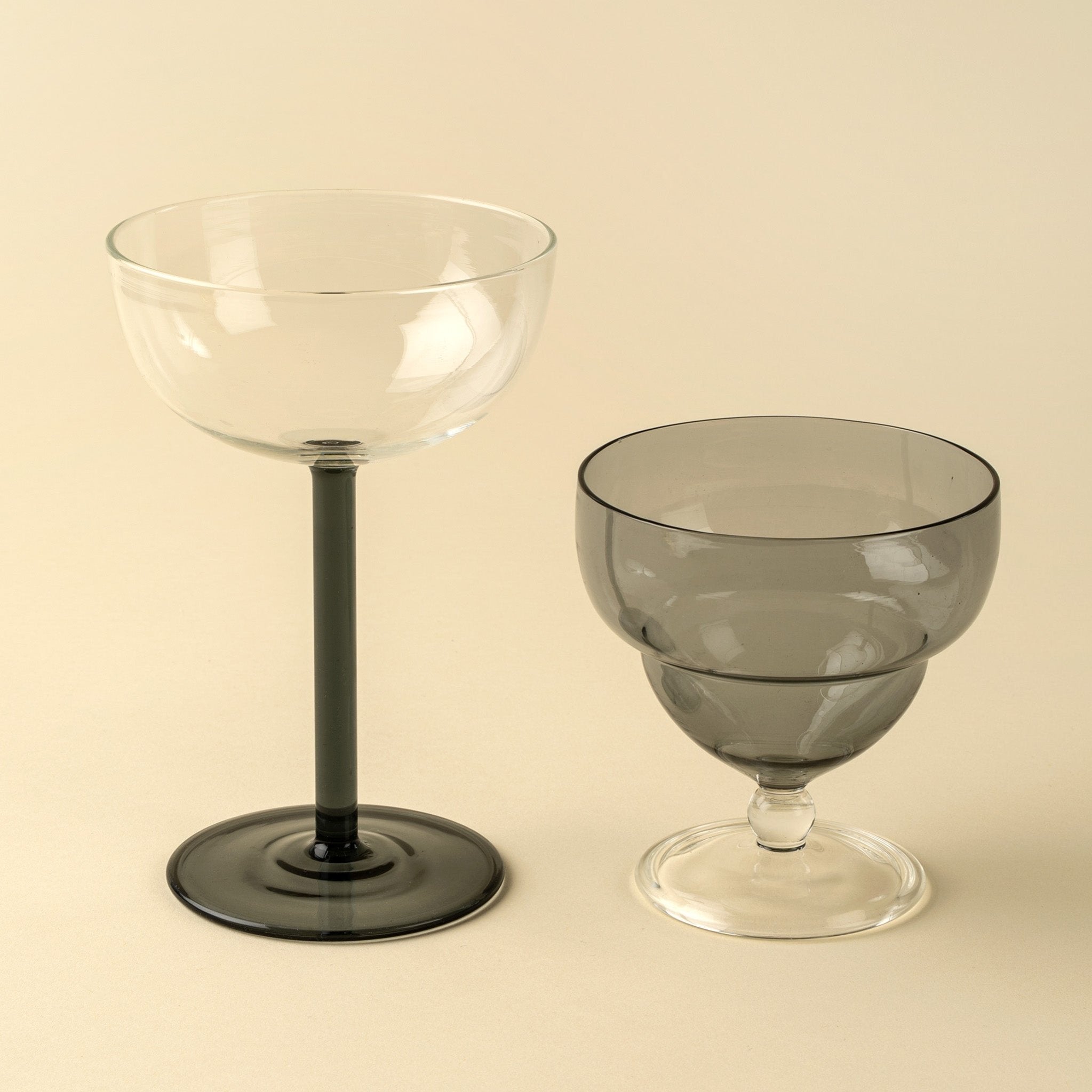 Savoy Coupe, Fumé | Verre Sculptural | Fait à la main | Écoresponsable | Indaba - Les Trouvailles de JustineIndaba Home