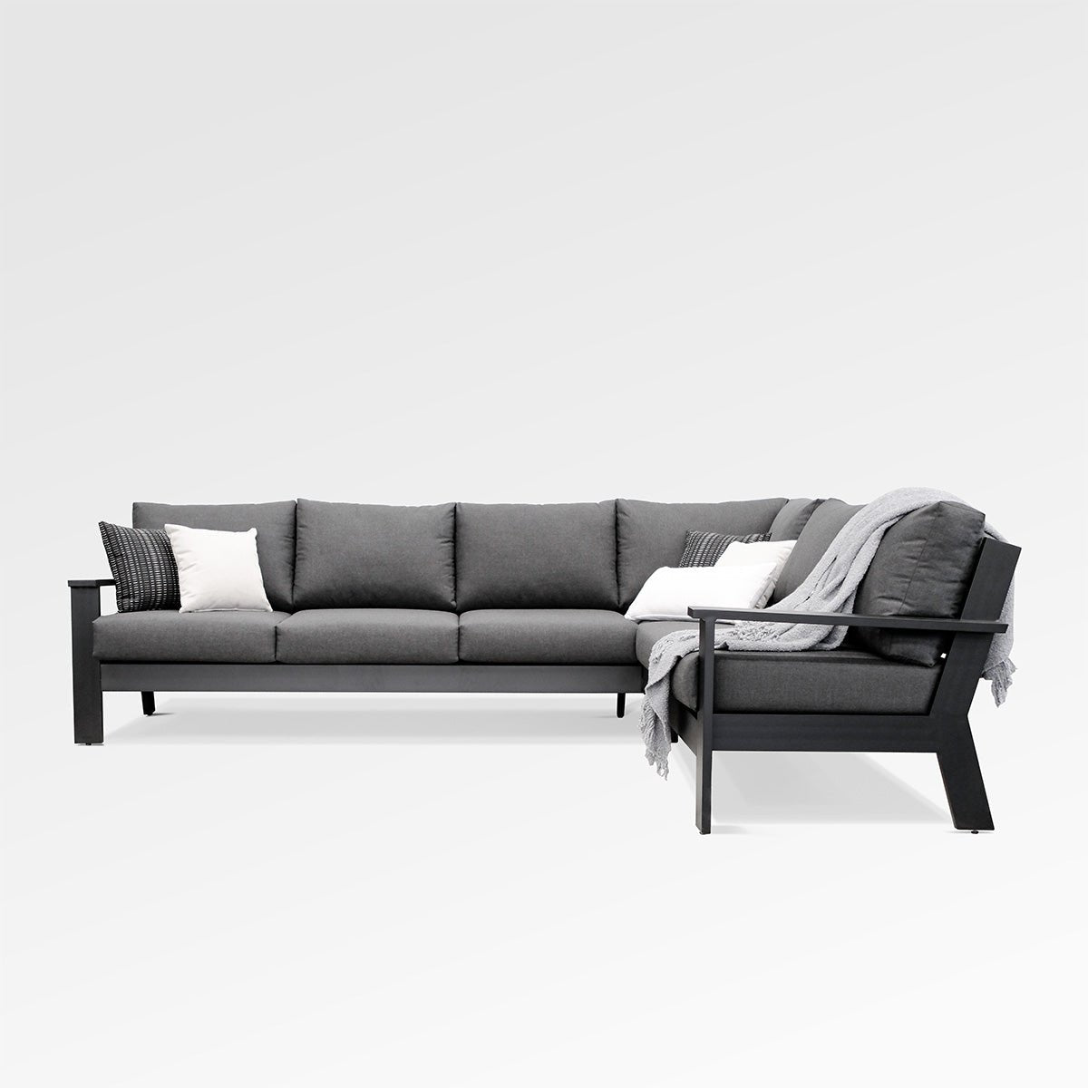 Sectionnel Magnolia | Aluminium noir avec coussins Sunbrella® - Les Trouvailles de JustinesectionalEncloverSunbrella® Canvas Granite7 - Seat Sectional (Equal Sided)