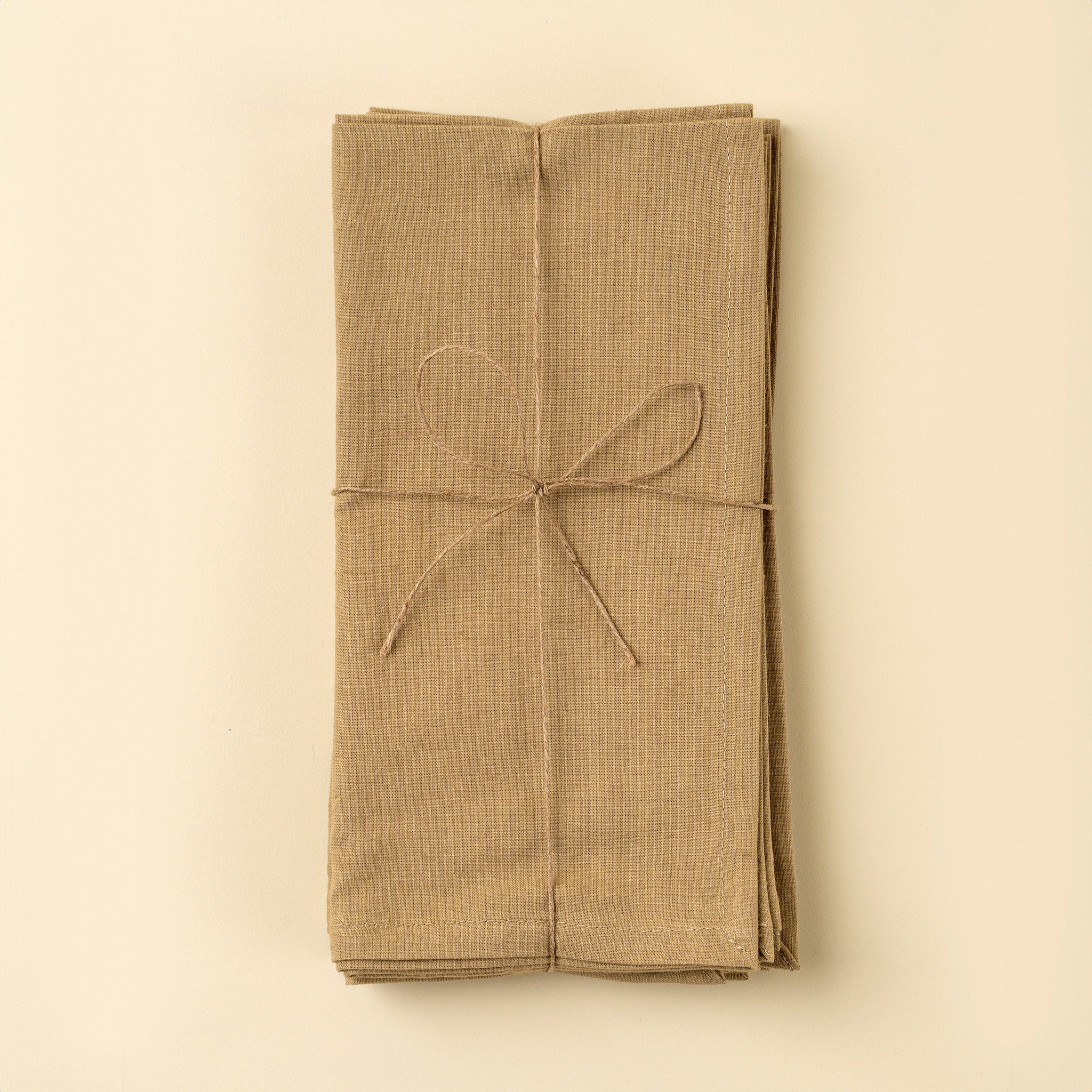 Serviettes de table Calla en coton biologique, Chanvre | Lot de 4 | Écoresponsables & artisanales - Les Trouvailles de JustineIndaba Home