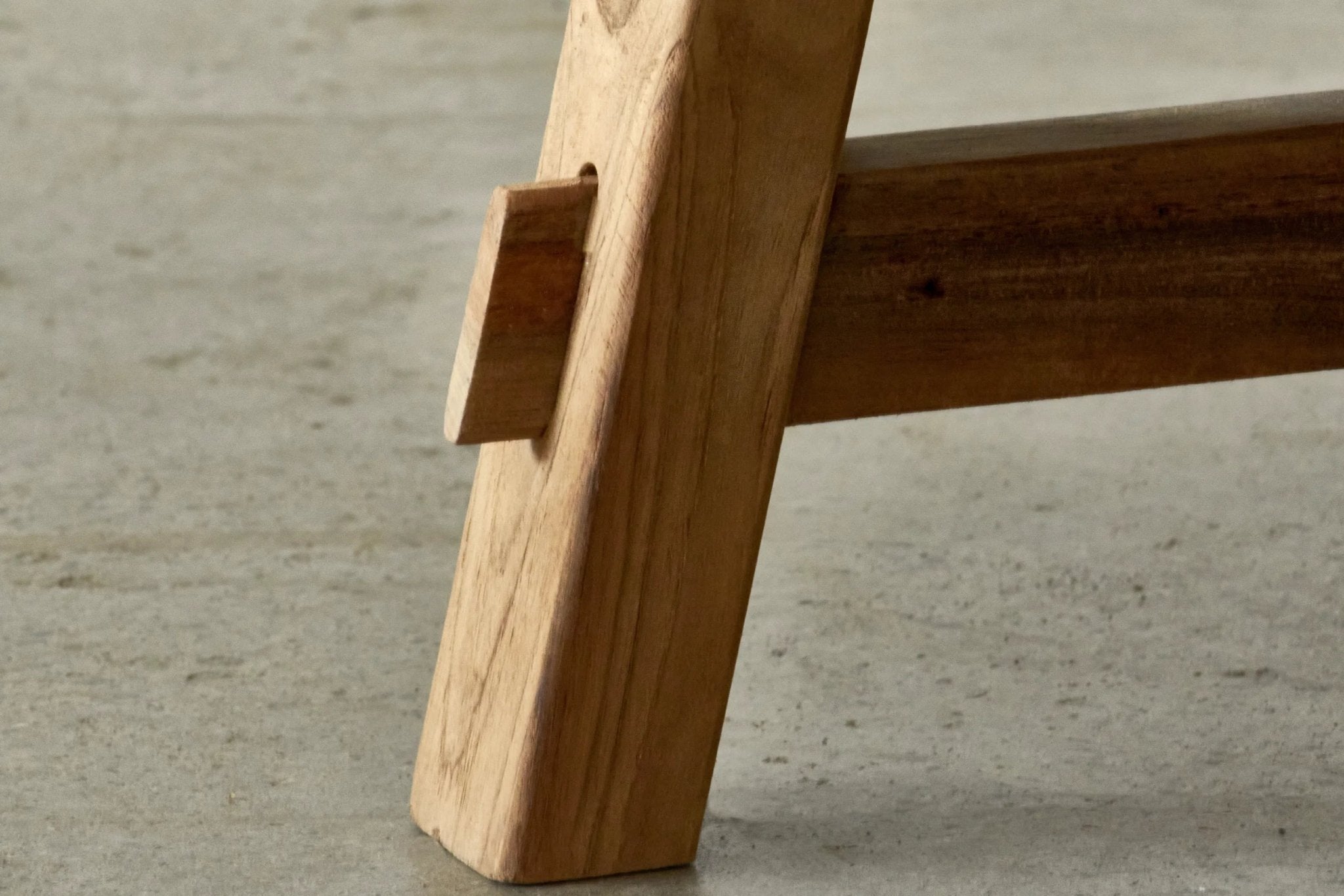 Table basse ronde en teck massif recyclé | Collection Artisan | Façonnée à la main - Les Trouvailles de JustineTables bassesCRUSOË80 cm