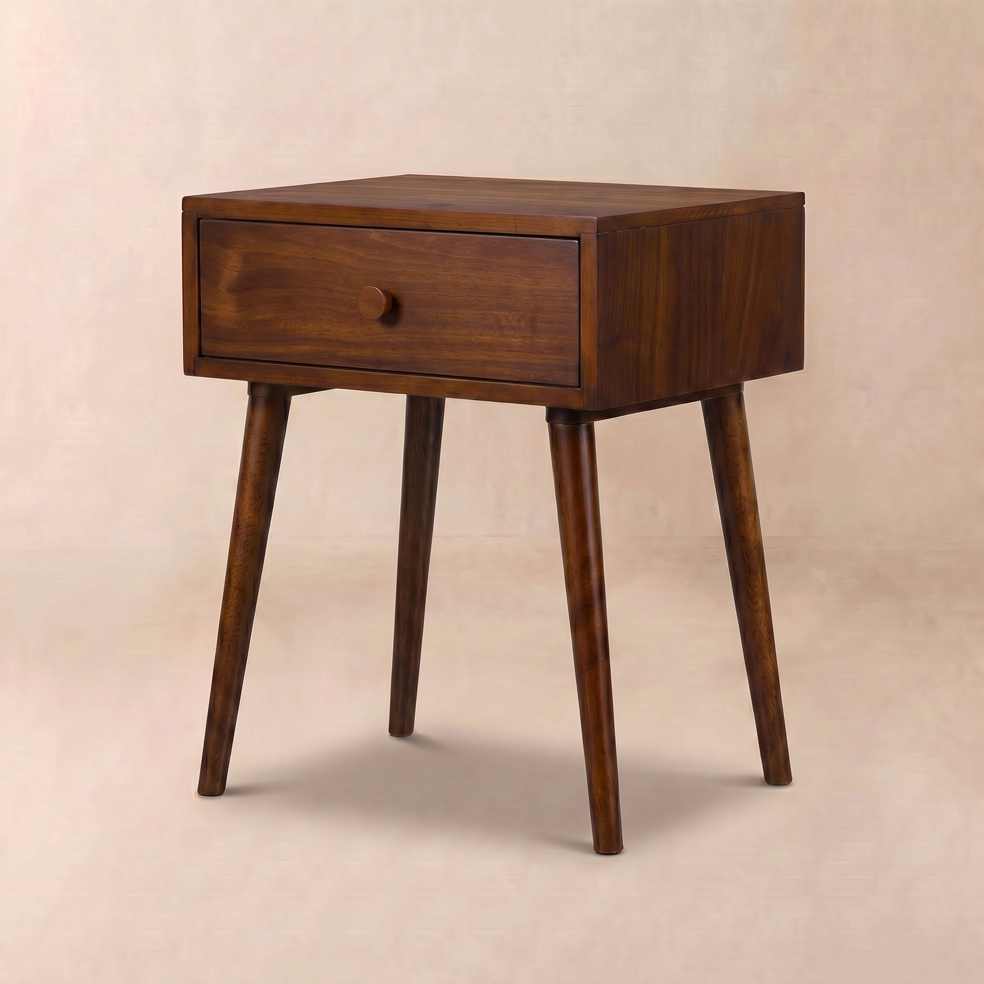 Table de chevet Lux en bois massif avec tiroir, design mid-century moderne et finition naturelle chaleureuse.