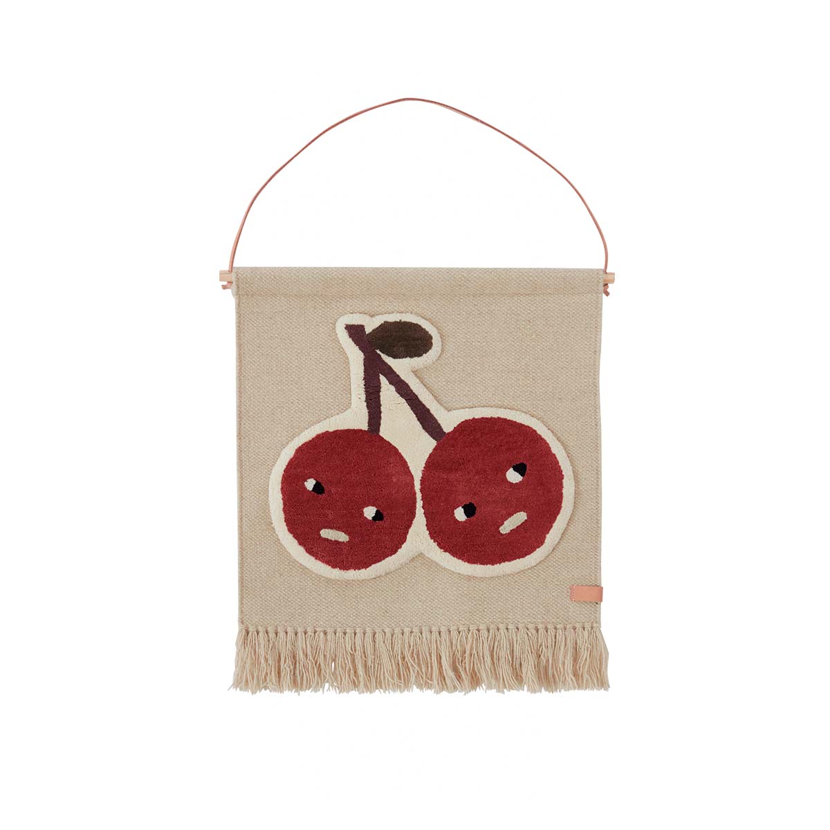 Tapis mural Cherry On Top avec motif de cerises rouges en laine et coton par OYOY Living Design