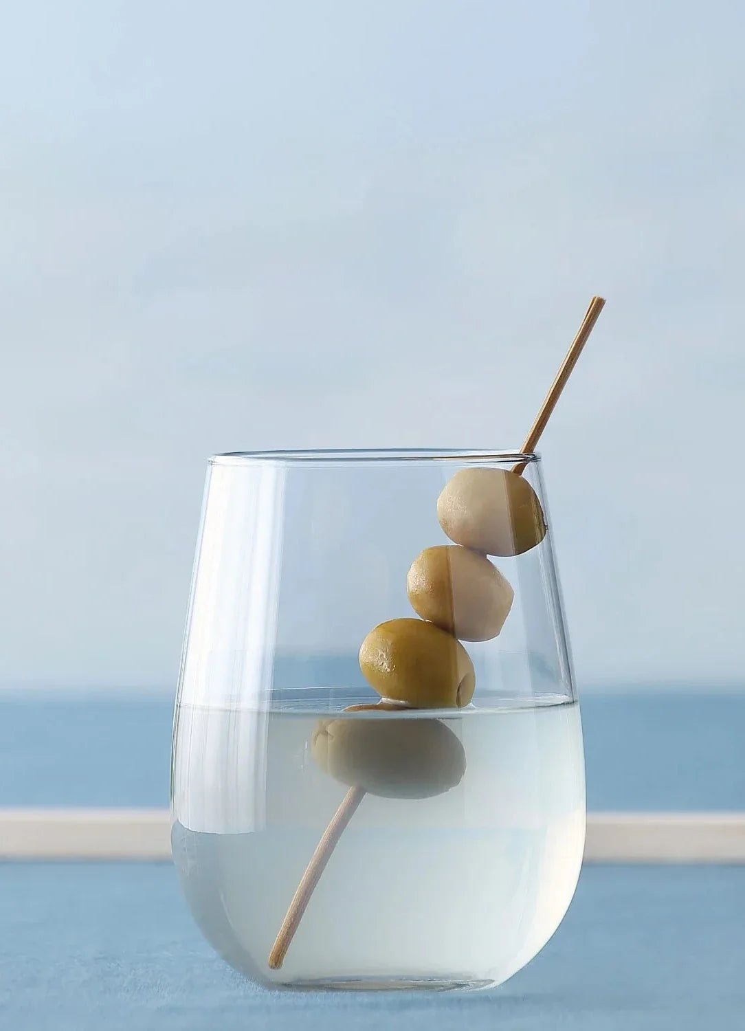 Verre à vin sans pied LAV GAIA transparent avec glaçons sur bâtonnets